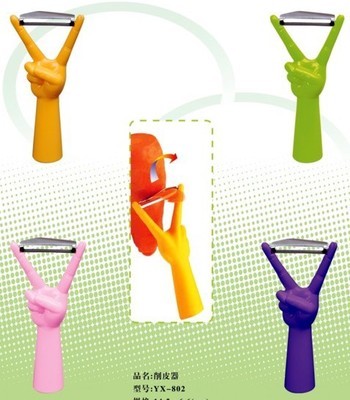 【廠家長期生產(chǎn)優(yōu)質(zhì)美觀手形削皮器水果削皮器(圖)】價格,廠家,圖片,其他日用工具,平陽縣億鑫工藝品廠-